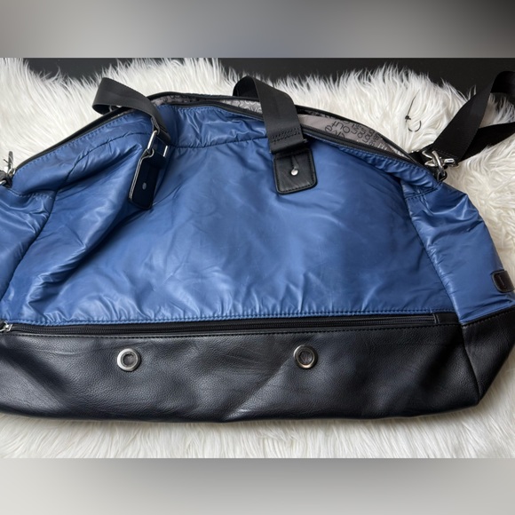 Lole Blue and Black large Duffel Bag - Picture 8 of 11